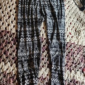 Black and White Patterned Lounge Pants